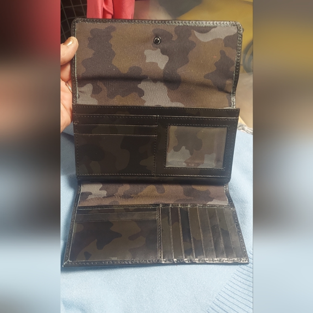 Timberland black camo Women's Leather RFID Flap Wallet Clutch Organizer
